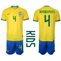 Brasil Marquinhos #4 Hjemmedraktsett Barn VM 2022 Kortermet (+ Korte bukser)